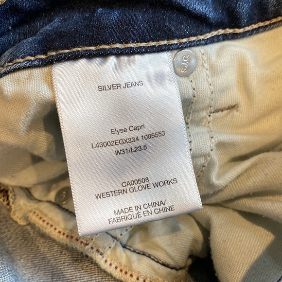 Silver jean Elyse capri. - Picture 5 of 5